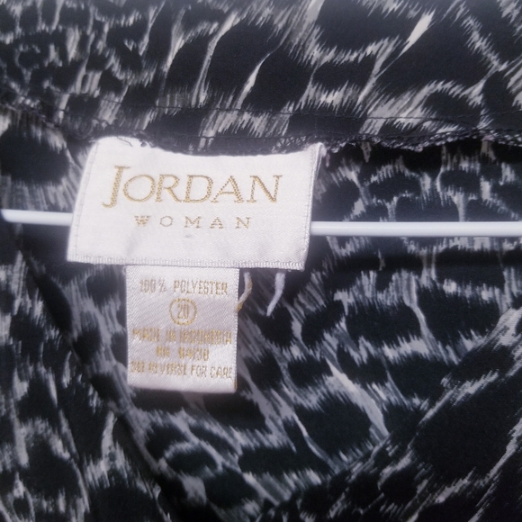 Vintage Jordan Woman Animal Print Button Down - Picture 3 of 3